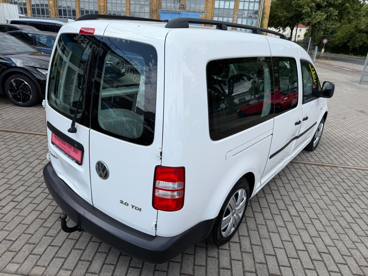 Volkswagen Caddy Maxi KastenKombi 5 SITZER KLIMAA SHZ AHK - Mikrobus: obrázok 4 Volkswagen Caddy Maxi KastenKombi 5 SITZER KLIMAA SHZ AHK - Mikrobus: obrázok 4