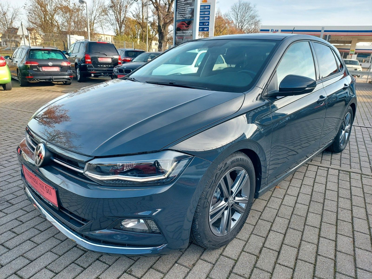 Volkswagen Polo VI Highline DSG ACC Radar Panorama 8x Räder - Sedan: obrázok 5 Volkswagen Polo VI Highline DSG ACC Radar Panorama 8x Räder - Sedan: obrázok 5