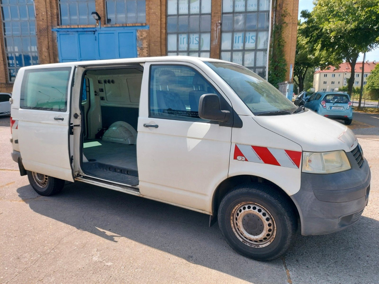 Volkswagen T5 Transporter Kombi Kasten 4Motion lang - Mikrobus: obrázok 1 Volkswagen T5 Transporter Kombi Kasten 4Motion lang - Mikrobus: obrázok 1