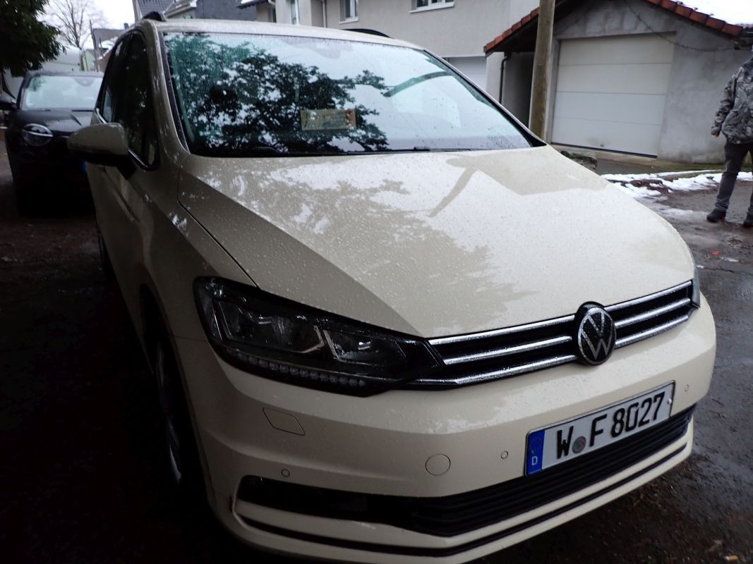 Volkswagen Touran 2.0 TDI SCR DSG Comfortline TAXI LED NAVI - Mikrobus: obrázok 2 Volkswagen Touran 2.0 TDI SCR DSG Comfortline TAXI LED NAVI - Mikrobus: obrázok 2