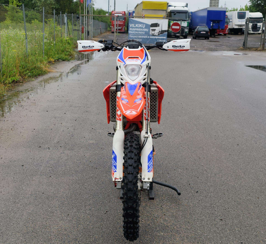 Beta RR 430cc - Motocykel: obrázok 3 Beta RR 430cc - Motocykel: obrázok 3