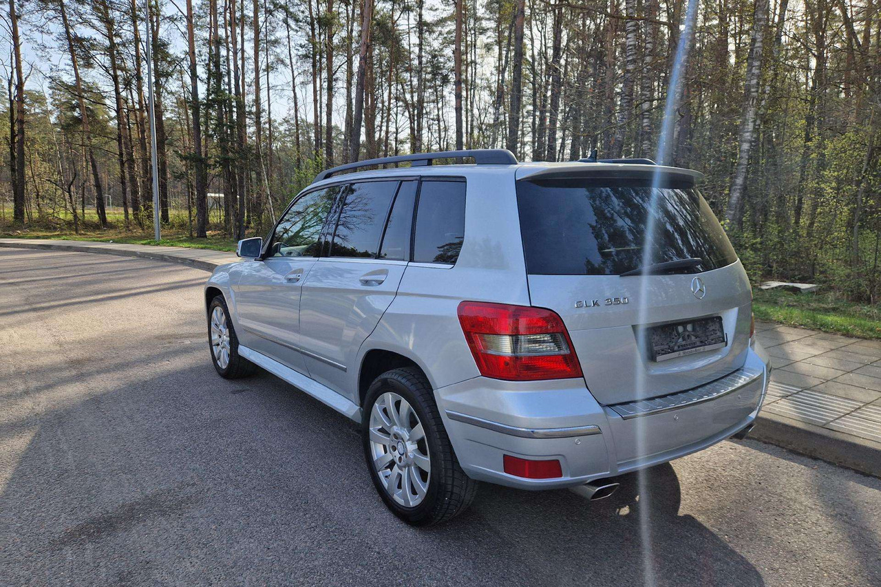 Mercedes-Benz GLK350 - Automobil: obrázok 4 Mercedes-Benz GLK350 - Automobil: obrázok 4