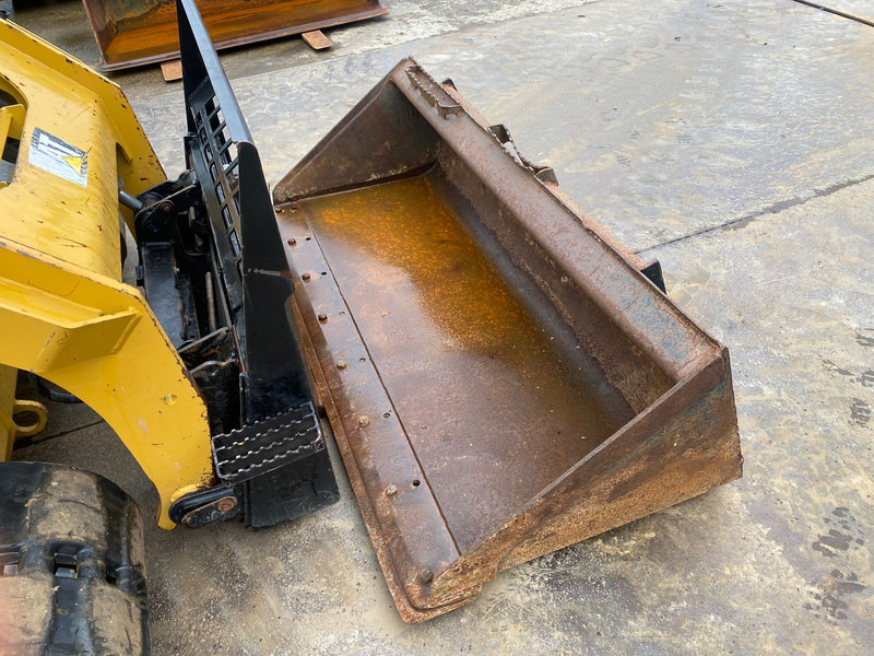 Šmykom riadený nakladač Caterpillar 289D NVT: obrázok 16 Šmykom riadený nakladač Caterpillar 289D NVT: obrázok 16