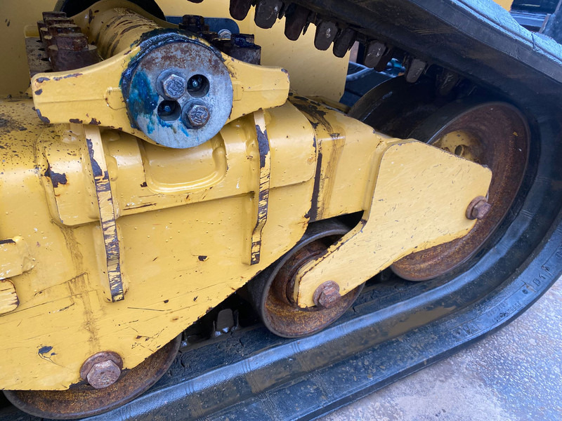 Šmykom riadený nakladač Caterpillar 289D NVT: obrázok 18 Šmykom riadený nakladač Caterpillar 289D NVT: obrázok 18