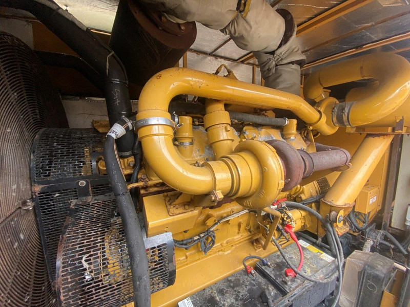 Caterpillar 3412C 900 KVA NVT - Elektrický generátor: obrázok 5 Caterpillar 3412C 900 KVA NVT - Elektrický generátor: obrázok 5