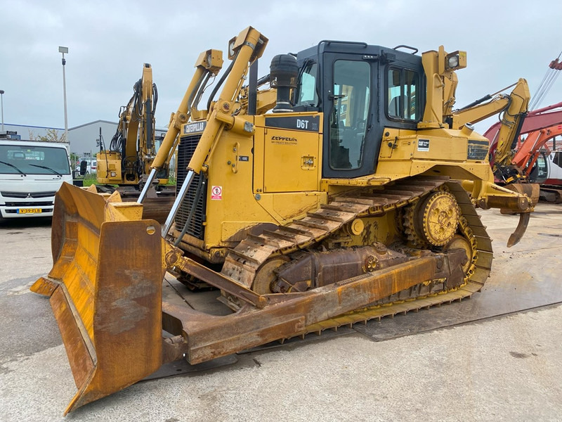 Caterpillar D6T XL NVT - Buldozér: obrázok 1 Caterpillar D6T XL NVT - Buldozér: obrázok 1