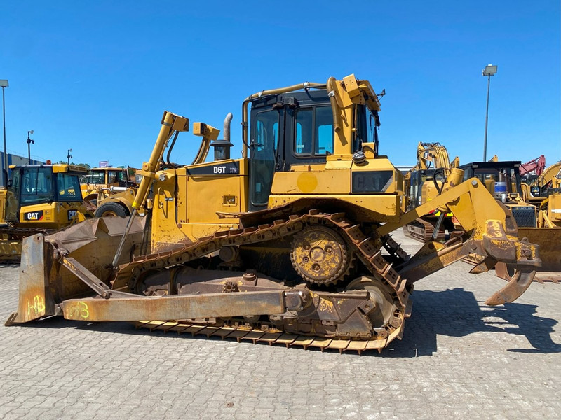 Caterpillar D6T XW NVT - Buldozér: obrázok 2 Caterpillar D6T XW NVT - Buldozér: obrázok 2
