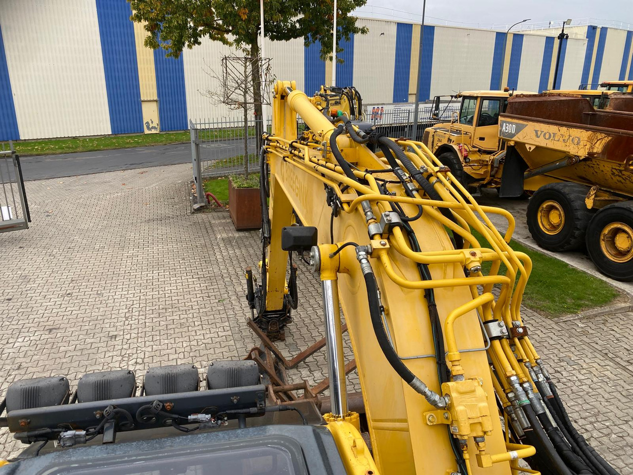 Pásové rýpadlo Komatsu PC138US-11: obrázok 37