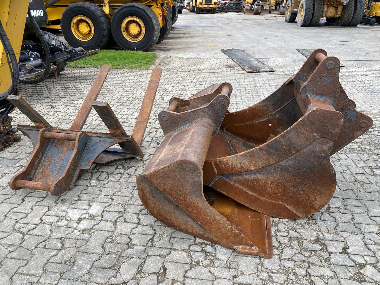 Pásové rýpadlo Komatsu PC138US-11: obrázok 15