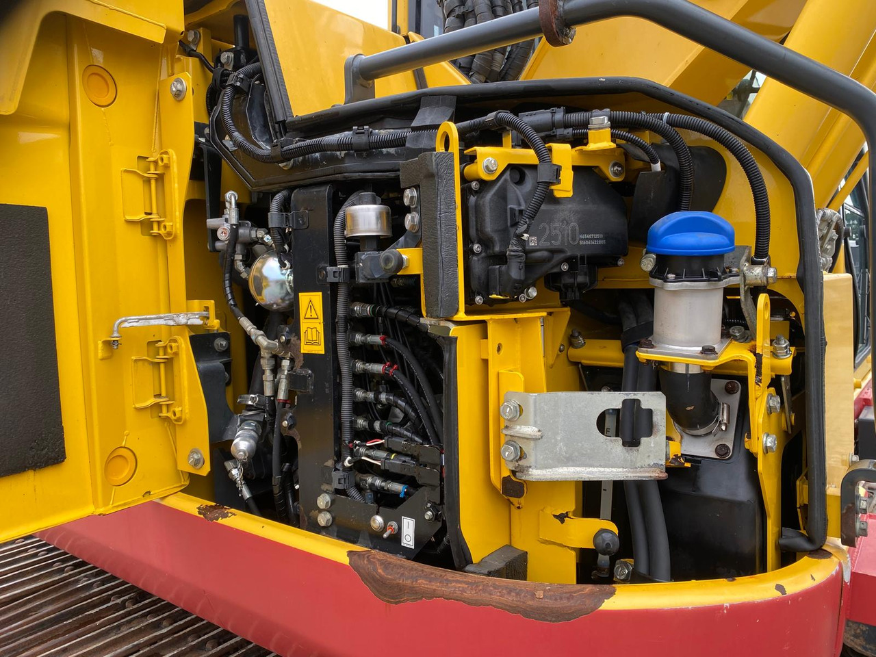 Pásové rýpadlo Komatsu PC138US-11: obrázok 10