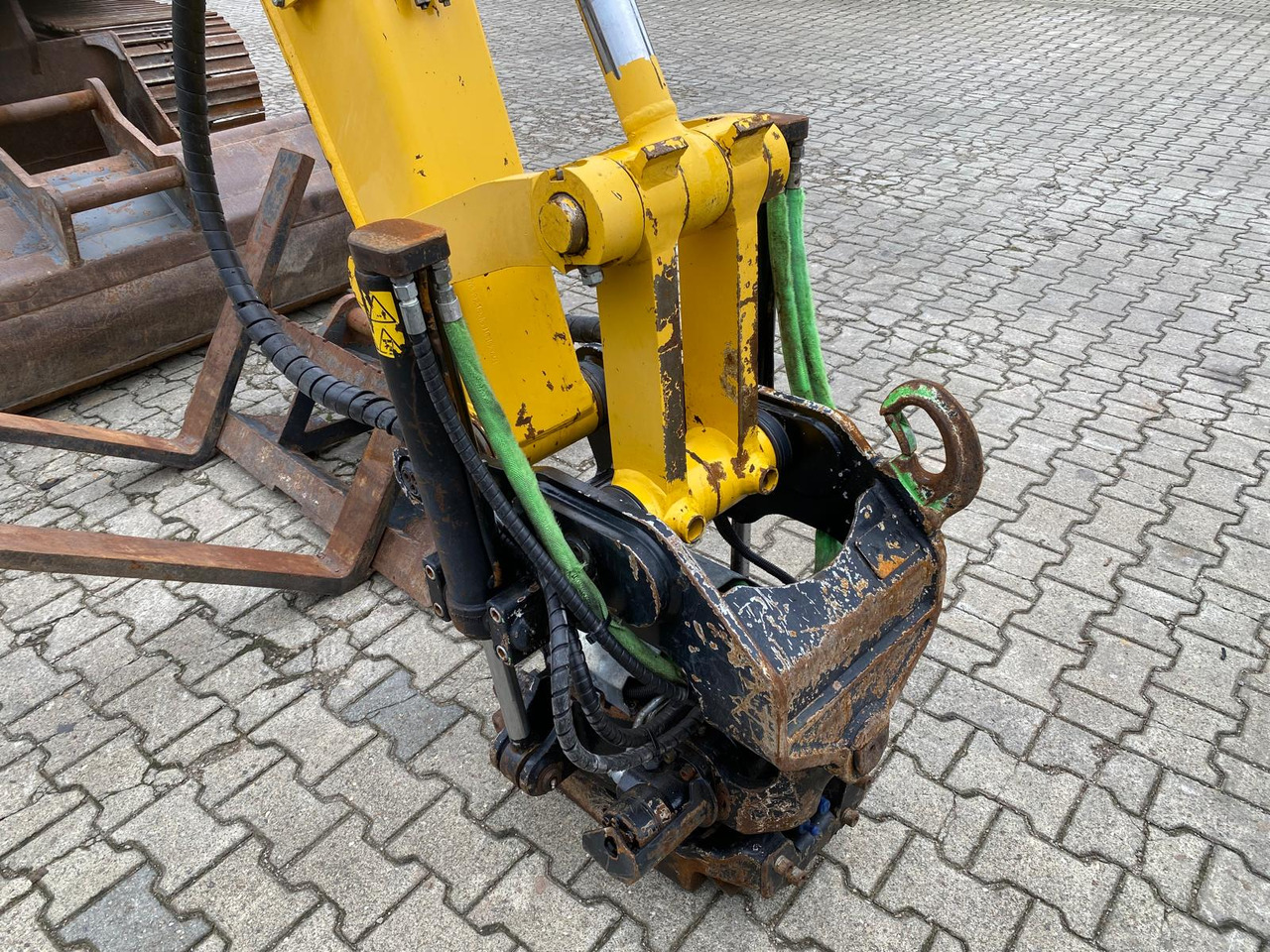 Pásové rýpadlo Komatsu PC138US-11: obrázok 17