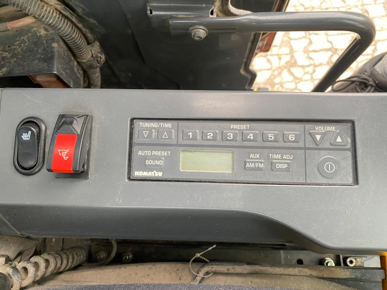 Pásové rýpadlo Komatsu PC138US-11: obrázok 8