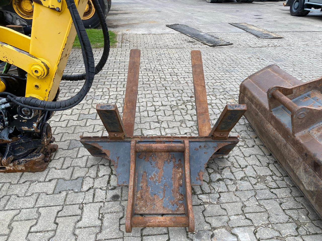 Pásové rýpadlo Komatsu PC138US-11: obrázok 44