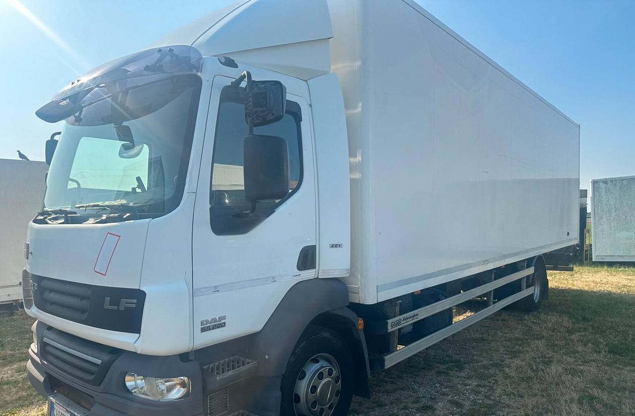 DAF LF 55.220 FURGONE 8 MT. - Skříňový nákladní auto: obrázok 1 DAF LF 55.220 FURGONE 8 MT. - Skříňový nákladní auto: obrázok 1