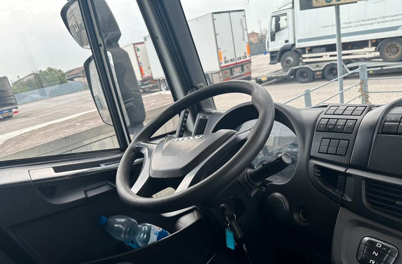 Iveco 140e28 furgone sponda euro 6 - Skříňový nákladní auto: obrázok 4 Iveco 140e28 furgone sponda euro 6 - Skříňový nákladní auto: obrázok 4
