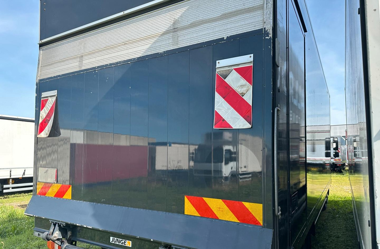MERCEDES 818 FURGONE 7 MT E SPONDA EURO 6 - Skříňový nákladní auto: obrázok 4 MERCEDES 818 FURGONE 7 MT E SPONDA EURO 6 - Skříňový nákladní auto: obrázok 4