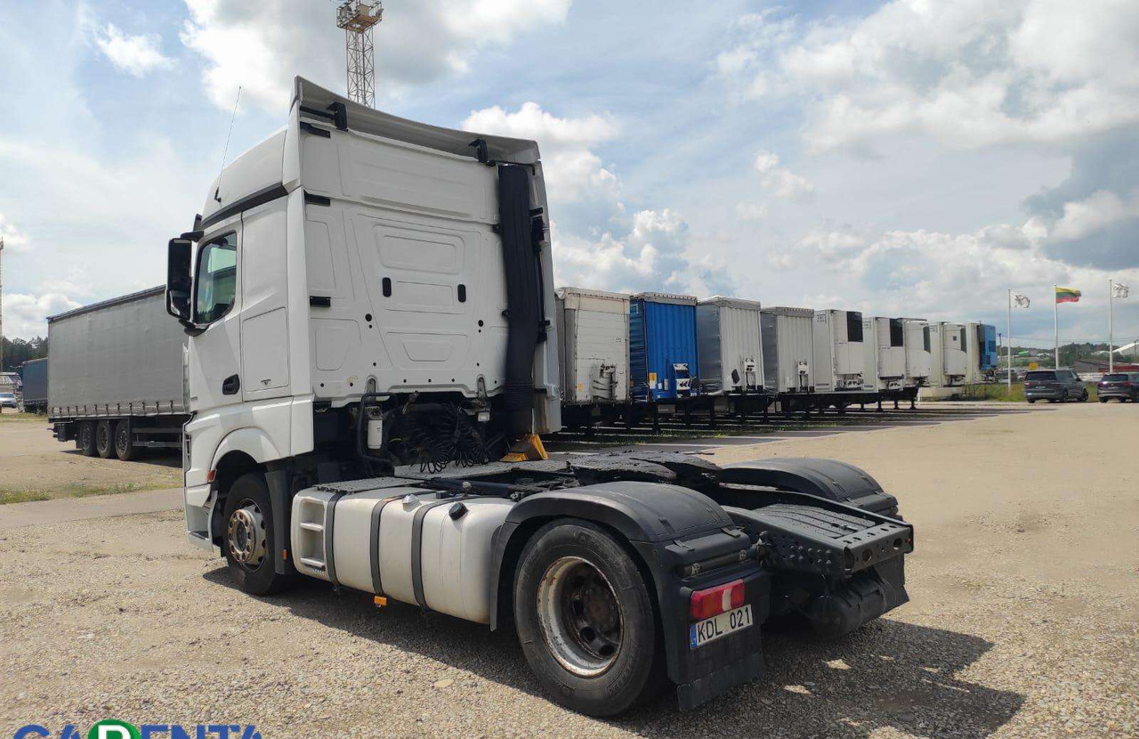 Mercedes-Benz Actros 1845 - Ťahač: obrázok 4 Mercedes-Benz Actros 1845 - Ťahač: obrázok 4