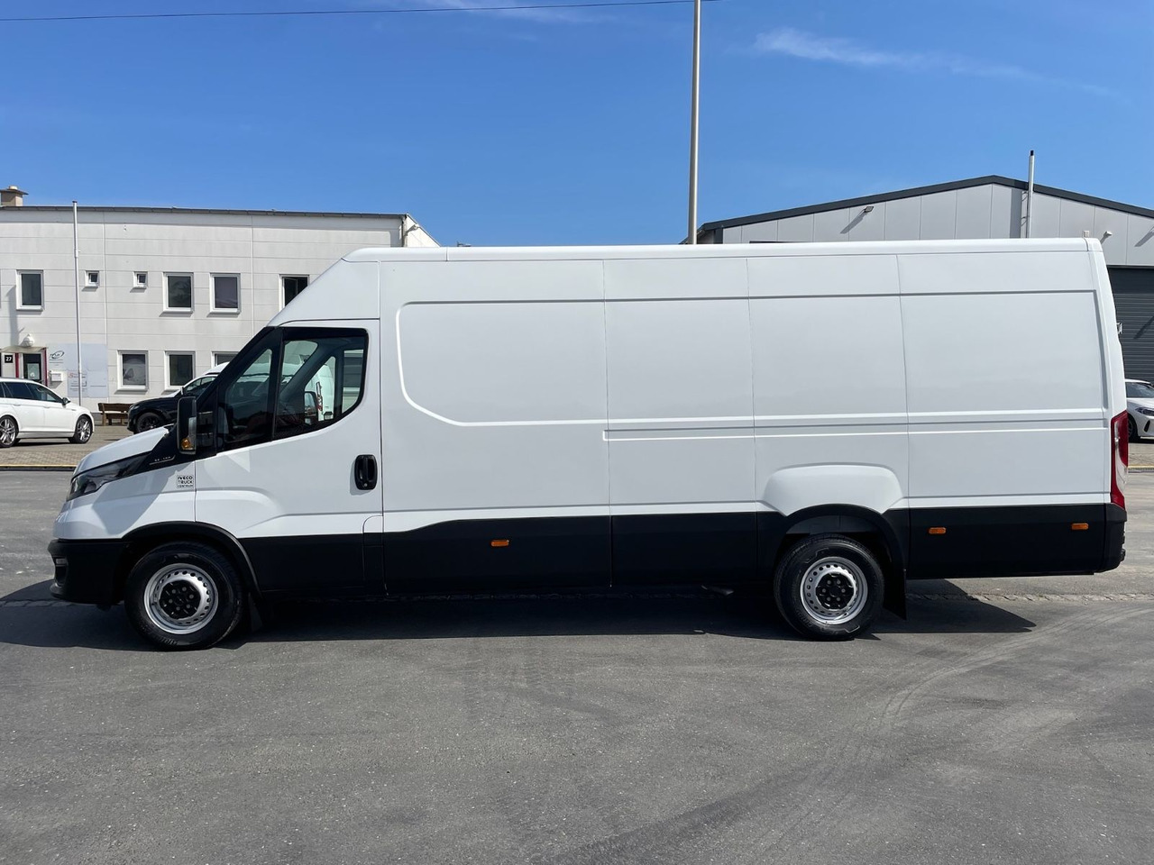 Iveco Daily 35S16 L4H2 Kastenwagen/GARANTIE/4680mm/AC - Furgon: obrázok 4 Iveco Daily 35S16 L4H2 Kastenwagen/GARANTIE/4680mm/AC - Furgon: obrázok 4
