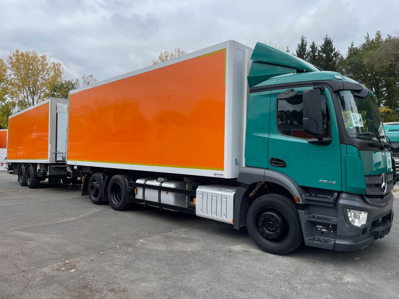 Mercedes-Benz Antos 2543 6x2 Kühlkoffer/CARRIER/NLA/LBW/AC/EU6 - Chladirenské nákladné vozidlo: obrázok 1 Mercedes-Benz Antos 2543 6x2 Kühlkoffer/CARRIER/NLA/LBW/AC/EU6 - Chladirenské nákladné vozidlo: obrázok 1