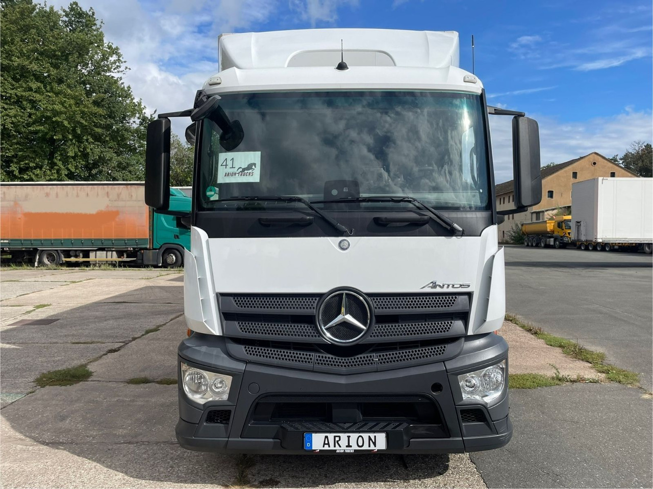 Mercedes-Benz Antos 2543 6x2 Kühlkoffer/CARRIER/NLA/LBW/AC/EU6 - Chladirenské nákladné vozidlo: obrázok 2 Mercedes-Benz Antos 2543 6x2 Kühlkoffer/CARRIER/NLA/LBW/AC/EU6 - Chladirenské nákladné vozidlo: obrázok 2