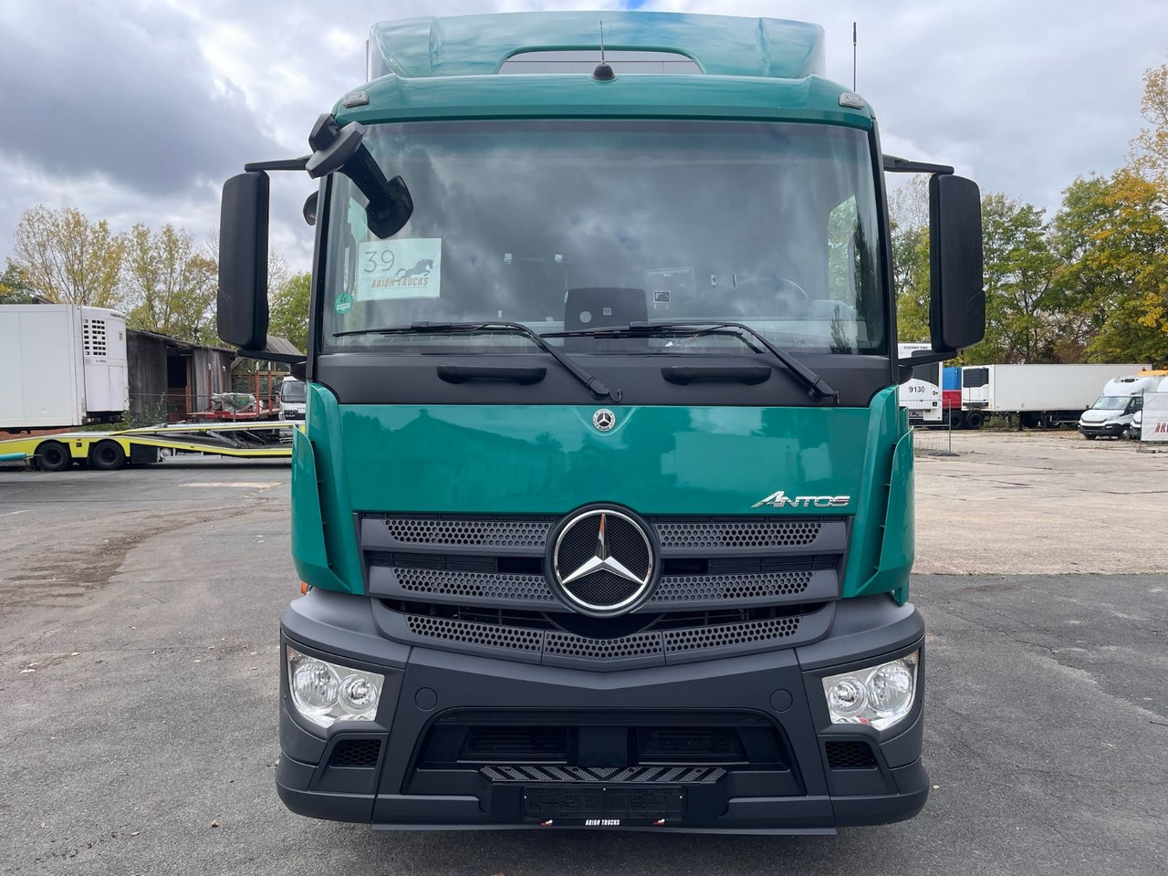 Mercedes-Benz Antos 2543 6x2 Kühlkoffer/CARRIER/NLA/LBW/AC/EU6 - Chladirenské nákladné vozidlo: obrázok 2 Mercedes-Benz Antos 2543 6x2 Kühlkoffer/CARRIER/NLA/LBW/AC/EU6 - Chladirenské nákladné vozidlo: obrázok 2