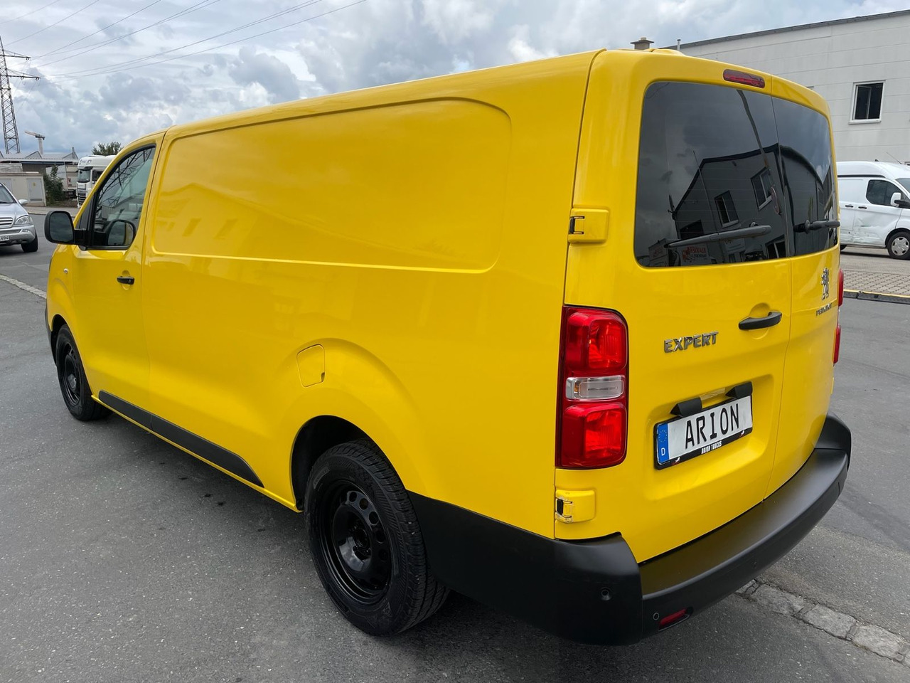 Peugeot Expert Kasten Pro L3/2.0 BlueHDI/AC/15xVerfügbar - Malá dodávka: obrázok 4 Peugeot Expert Kasten Pro L3/2.0 BlueHDI/AC/15xVerfügbar - Malá dodávka: obrázok 4