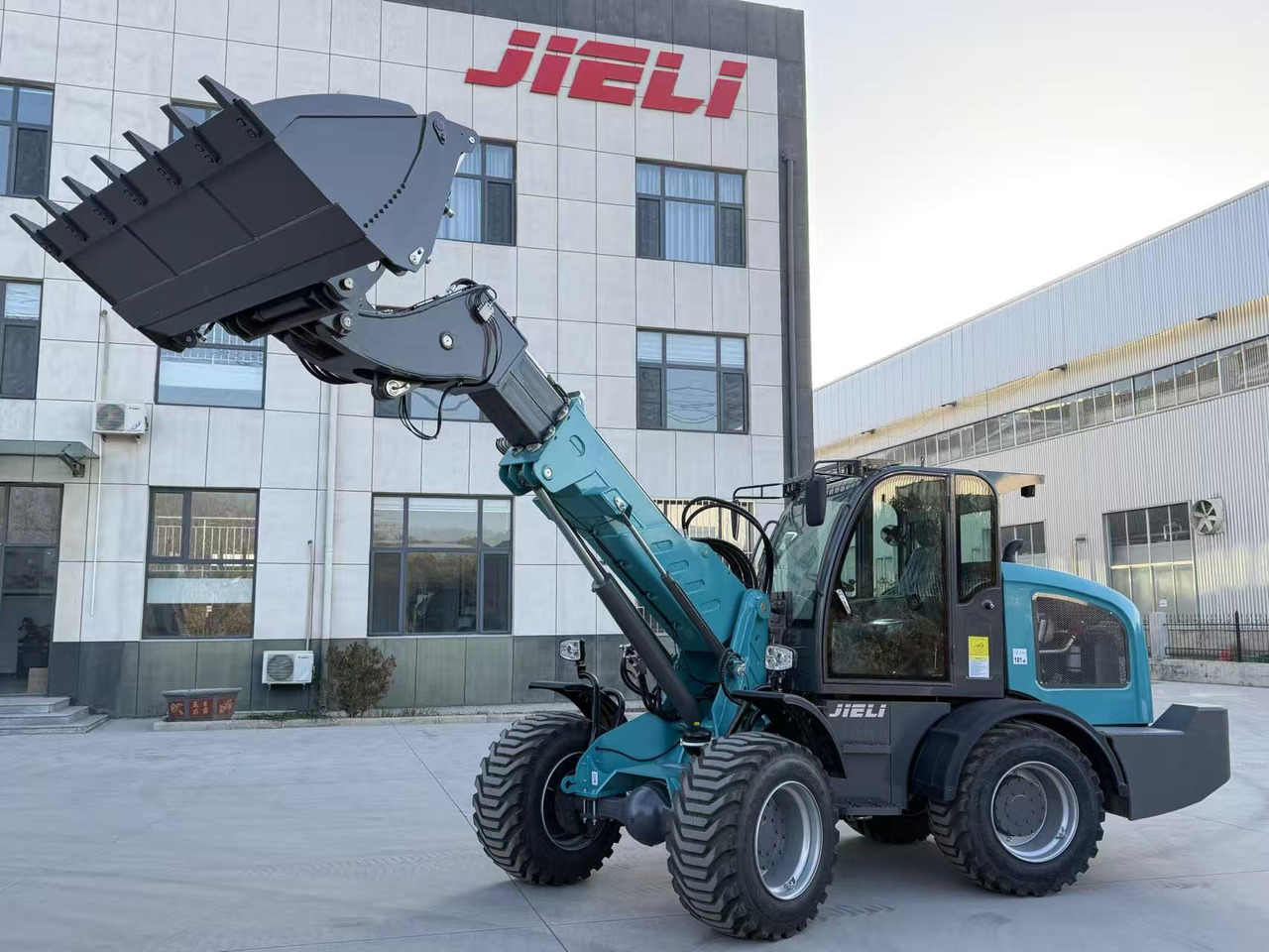 JIELI JL25T - Teleskopický kolesový nakladač: obrázok 1 JIELI JL25T - Teleskopický kolesový nakladač: obrázok 1