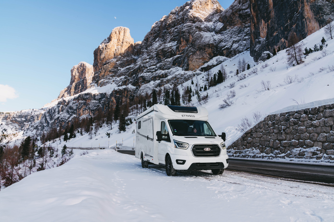 ETRUSCO Etrusco T 7.3 SF - Polointegrované obytné auto: obrázok 3 ETRUSCO Etrusco T 7.3 SF - Polointegrované obytné auto: obrázok 3