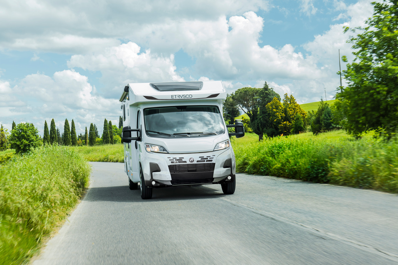 Etrusco T 7.3 QCF - Polointegrované obytné auto: obrázok 5 Etrusco T 7.3 QCF - Polointegrované obytné auto: obrázok 5