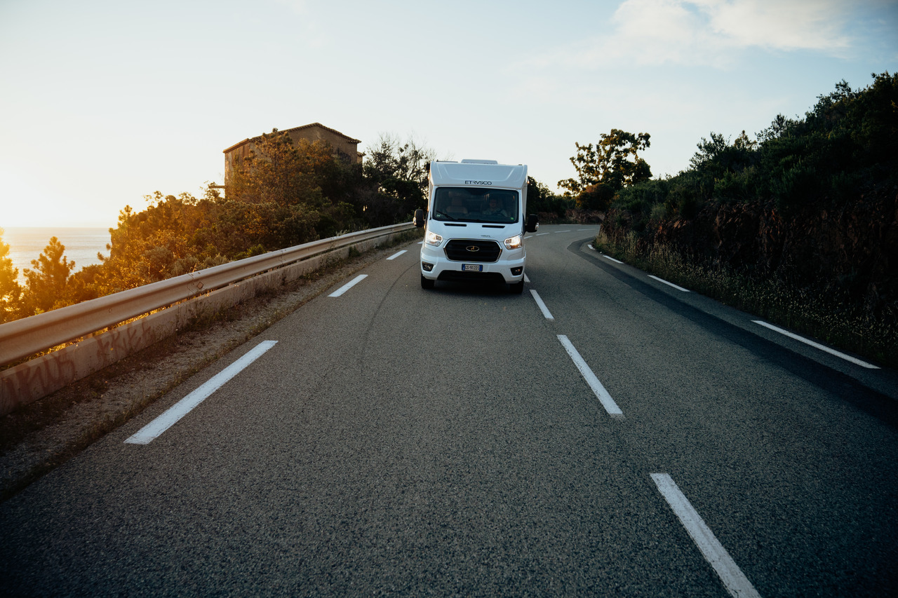 ETRUSCO Etrusco V 6.8 SCF - Karavan: obrázok 4 ETRUSCO Etrusco V 6.8 SCF - Karavan: obrázok 4