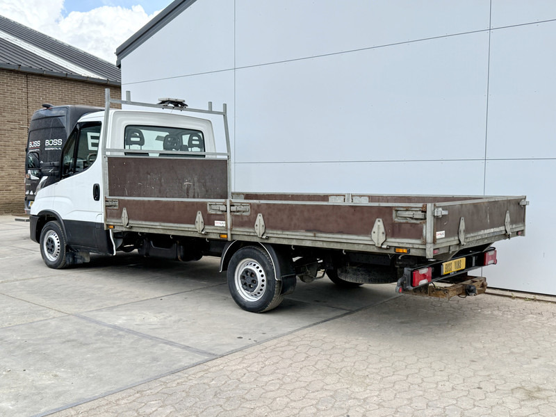 Iveco Daily 35S14 2.3 L3H1 Open Laadbak Pritsche *Bak 425cm lang* Airco Cruise Control Standkachel Trekhaak Luchtgeveerde stoel - Dodávka valník: obrázok 2 Iveco Daily 35S14 2.3 L3H1 Open Laadbak Pritsche *Bak 425cm lang* Airco Cruise Control Standkachel Trekhaak Luchtgeveerde stoel - Dodávka valník: obrázok 2
