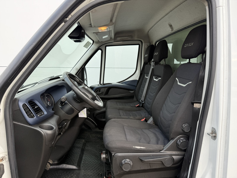 Iveco Daily 35S18 3.0 Laadklep Automaat LED Climate Control Adaptieve Cruise Control Standkachel Camera Navigatie - Dodávka skriňová nadstavba: obrázok 5 Iveco Daily 35S18 3.0 Laadklep Automaat LED Climate Control Adaptieve Cruise Control Standkachel Camera Navigatie - Dodávka skriňová nadstavba: obrázok 5