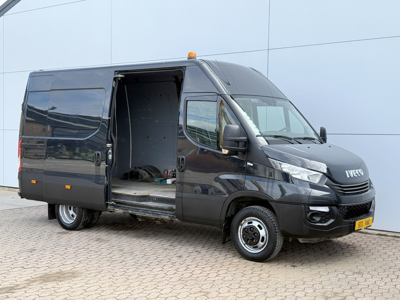 Iveco Daily 50C18 3.0 3.0 Automaat Luchtvering Dubbellucht L2H2 Climate Control Cruise Control Trekhaak Camera - Furgon: obrázok 5 Iveco Daily 50C18 3.0 3.0 Automaat Luchtvering Dubbellucht L2H2 Climate Control Cruise Control Trekhaak Camera - Furgon: obrázok 5
