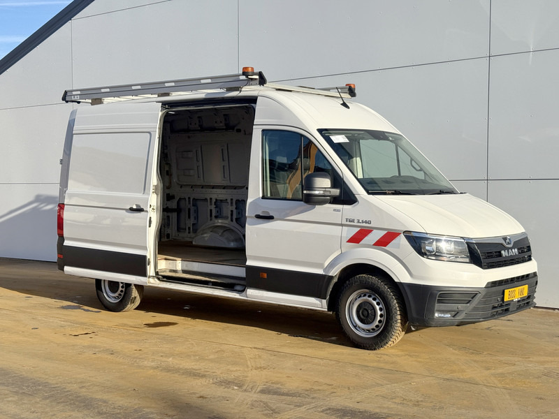 MAN TGE 3.140 2.0 TDI L3H3 Airco Cruise Control Trekhaak Carplay Navigatie Parkeersensoren voor achter - Furgon: obrázok 5 MAN TGE 3.140 2.0 TDI L3H3 Airco Cruise Control Trekhaak Carplay Navigatie Parkeersensoren voor achter - Furgon: obrázok 5