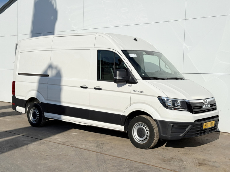 MAN TGE 3.180 2.0 TDI Laadklep Automaat L3H3 Airco Adaptieve Cruise Control Carplay Stoelverwarming - Furgon: obrázok 4 MAN TGE 3.180 2.0 TDI Laadklep Automaat L3H3 Airco Adaptieve Cruise Control Carplay Stoelverwarming - Furgon: obrázok 4