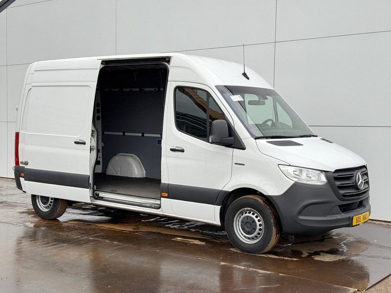 Mercedes-Benz eSprinter 112 L2H2 100% Elektrisch 55kWh 168km WLTP 80kw Snelladen Climate Control Camera Stoelverwarming - Furgon, Elektrická dodávka: obrázok 5 Mercedes-Benz eSprinter 112 L2H2 100% Elektrisch 55kWh 168km WLTP 80kw Snelladen Climate Control Camera Stoelverwarming - Furgon, Elektrická dodávka: obrázok 5