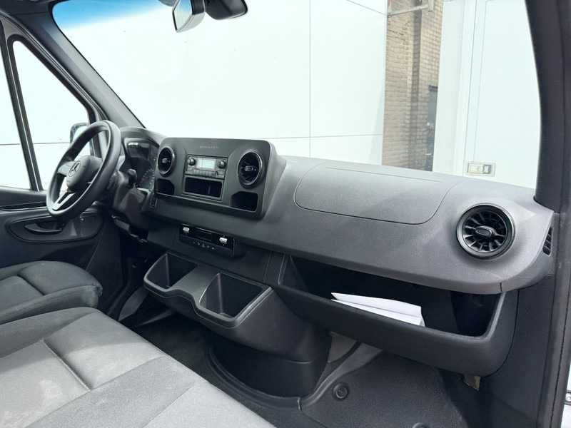 Furgon, Elektrická dodávka Mercedes-Benz eSprinter 312 - Binnenkort verwacht! ALL-IN PRIJS L2H2 55kWh 168km WLTP 80kw Snelladen Climate Control Camera Stoelverwarming: obrázok 9 Furgon, Elektrická dodávka Mercedes-Benz eSprinter 312 - Binnenkort verwacht! ALL-IN PRIJS L2H2 55kWh 168km WLTP 80kw Snelladen Climate Control Camera Stoelverwarming: obrázok 9