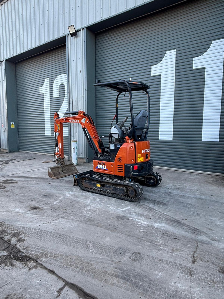 Hitachi ZX19U-6 - Mini rýpadlo: obrázok 3 Hitachi ZX19U-6 - Mini rýpadlo: obrázok 3