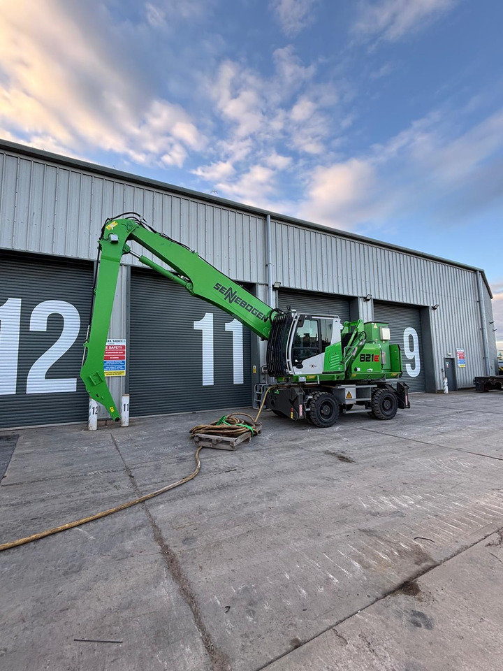 Sennebogen 821 Electric - Překládkové rýpadlo: obrázok 1 Sennebogen 821 Electric - Překládkové rýpadlo: obrázok 1