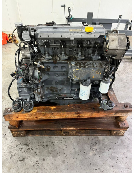 Deutz bf4m1013ec - Motor: obrázok 1 Deutz bf4m1013ec - Motor: obrázok 1