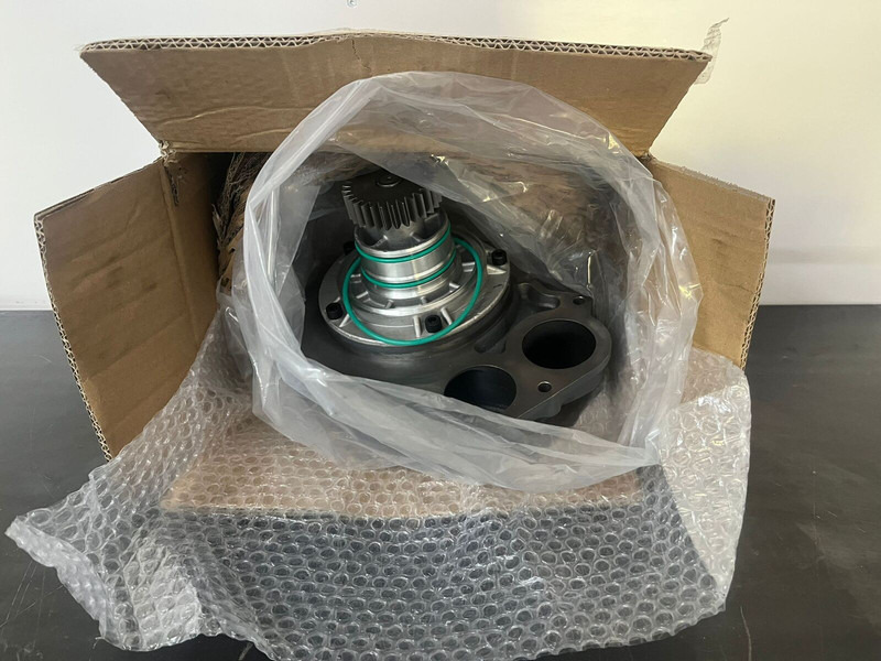 Liebherr P944 / R954 / R944 / R954 / L556-454 / L566-460 - Vodná pumpa: obrázok 2 Liebherr P944 / R954 / R944 / R954 / L556-454 / L566-460 - Vodná pumpa: obrázok 2