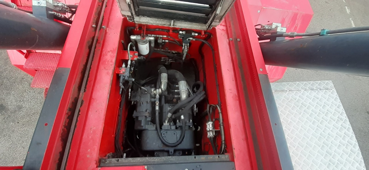 CVS FERRARI F478.6S - Ramenový prekladač: obrázok 4 CVS FERRARI F478.6S - Ramenový prekladač: obrázok 4