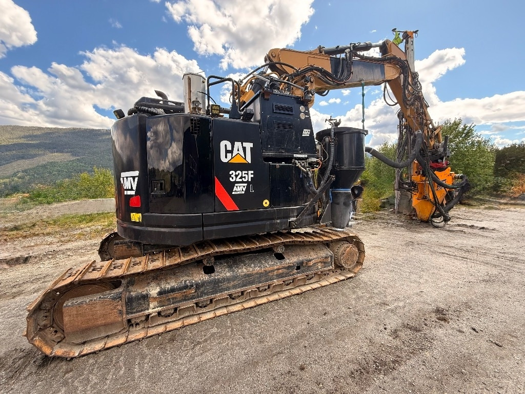 CAT 325 FL CR - Rýpadlo: obrázok 1 CAT 325 FL CR - Rýpadlo: obrázok 1