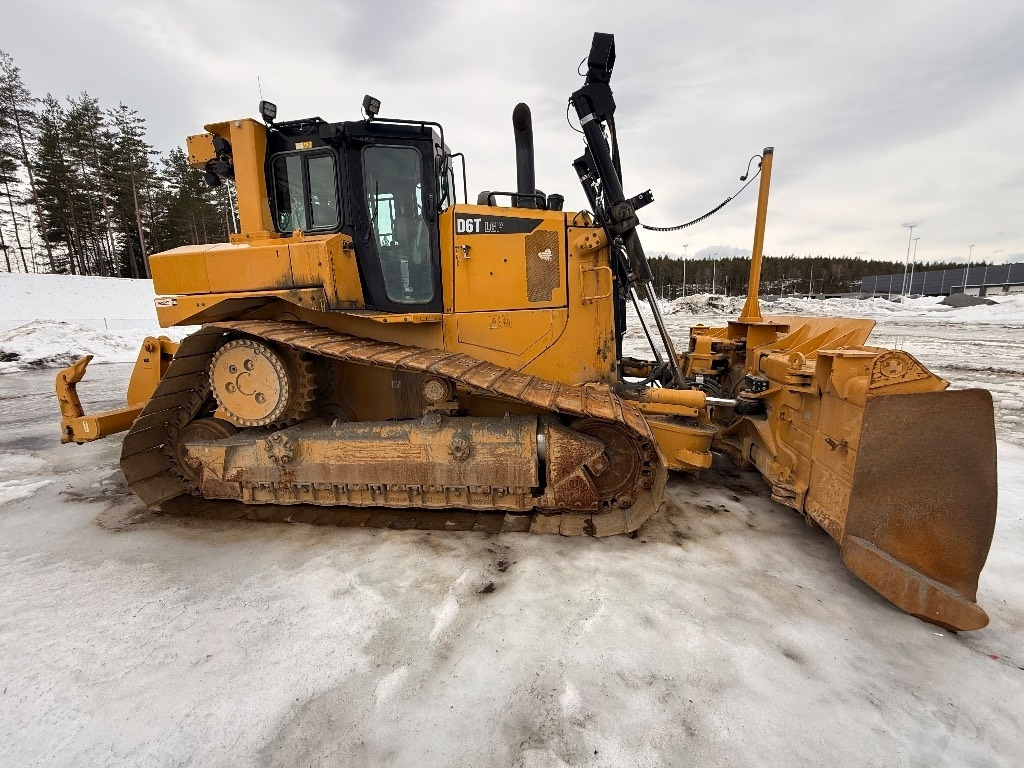 CAT D 6 T LGP - Buldozér: obrázok 2 CAT D 6 T LGP - Buldozér: obrázok 2