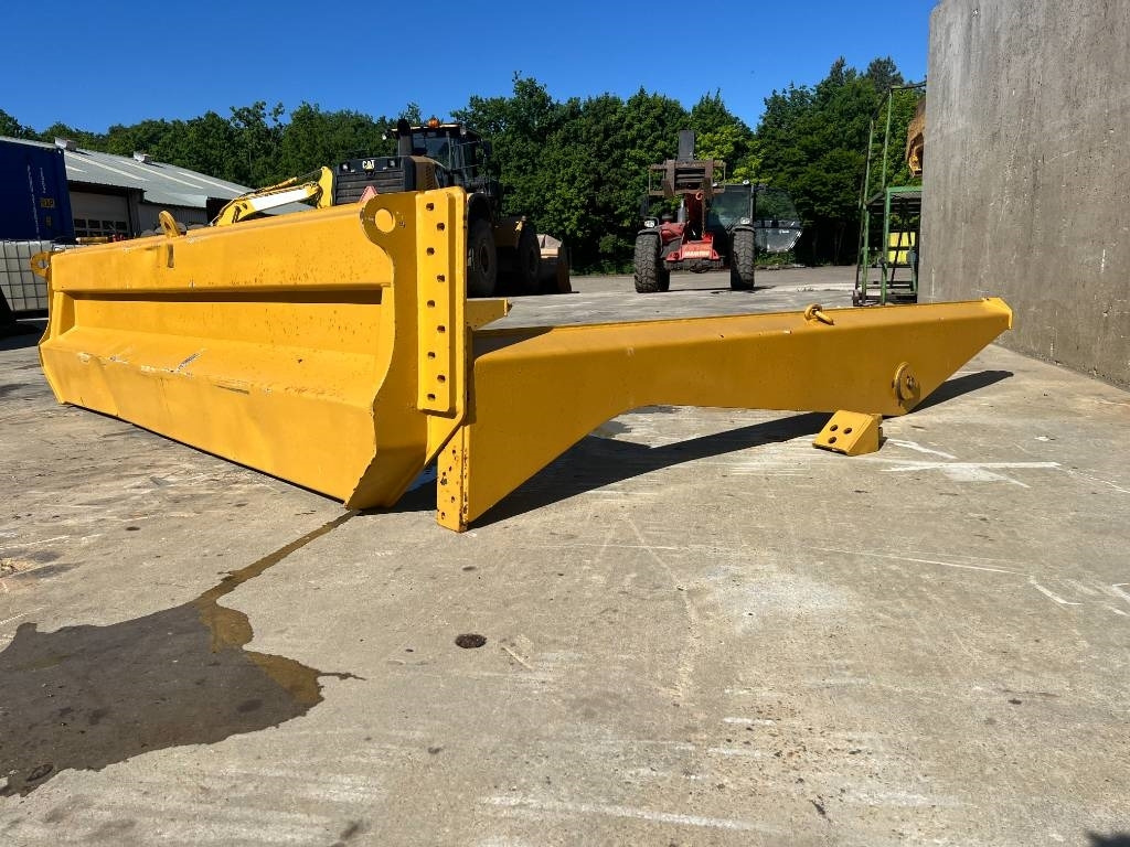 CAT 735 - Zdvíhacia plošina: obrázok 3 CAT 735 - Zdvíhacia plošina: obrázok 3