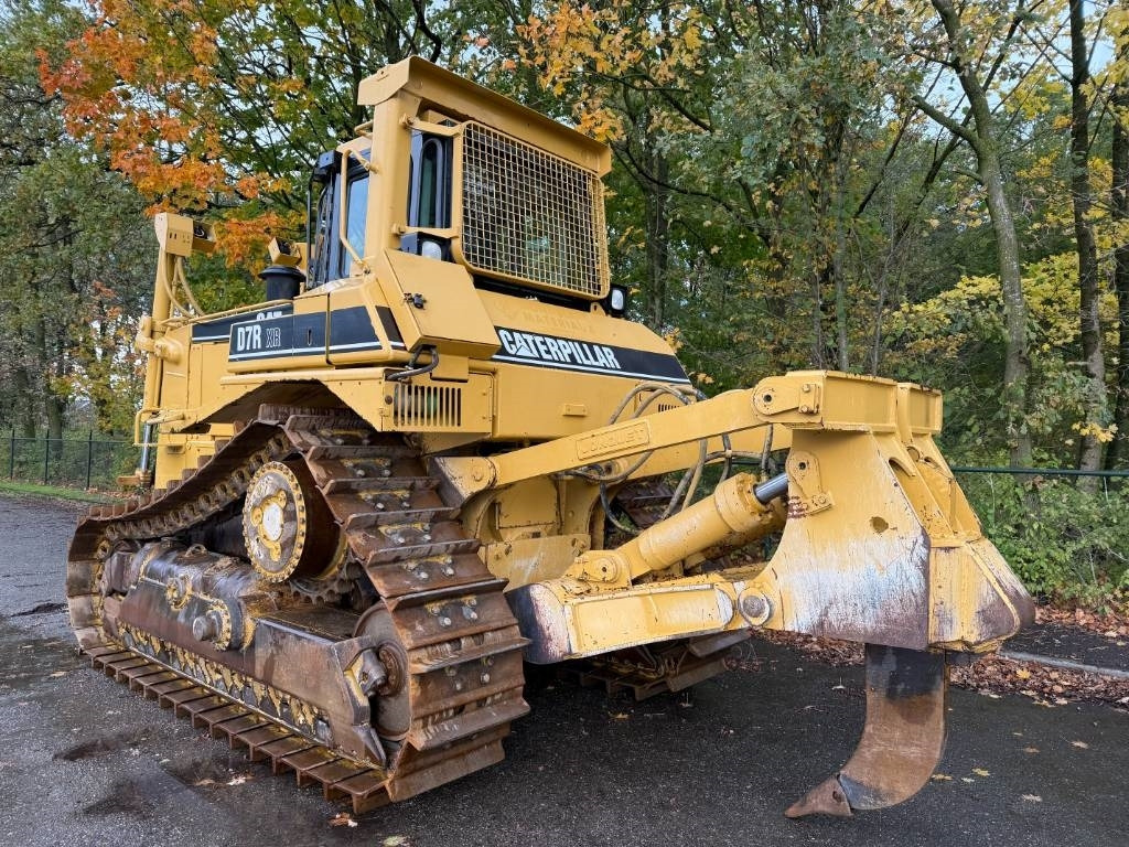 CAT D7R XR CE / LOW HOURS / TOP CONDITION - Buldozér: obrázok 4 CAT D7R XR CE / LOW HOURS / TOP CONDITION - Buldozér: obrázok 4