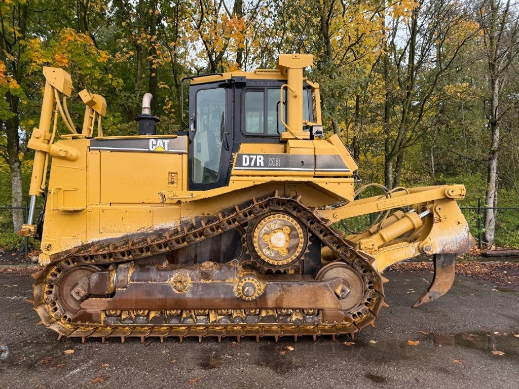 CAT D7R XR CE / LOW HOURS / TOP CONDITION - Buldozér: obrázok 3 CAT D7R XR CE / LOW HOURS / TOP CONDITION - Buldozér: obrázok 3