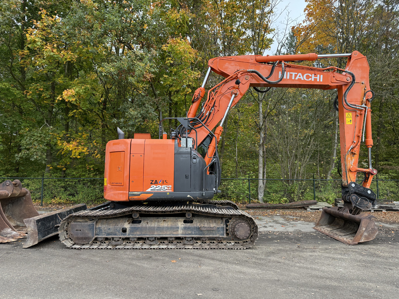 Hitachi ZX225USLC-6 - Pásové rýpadlo: obrázok 5 Hitachi ZX225USLC-6 - Pásové rýpadlo: obrázok 5