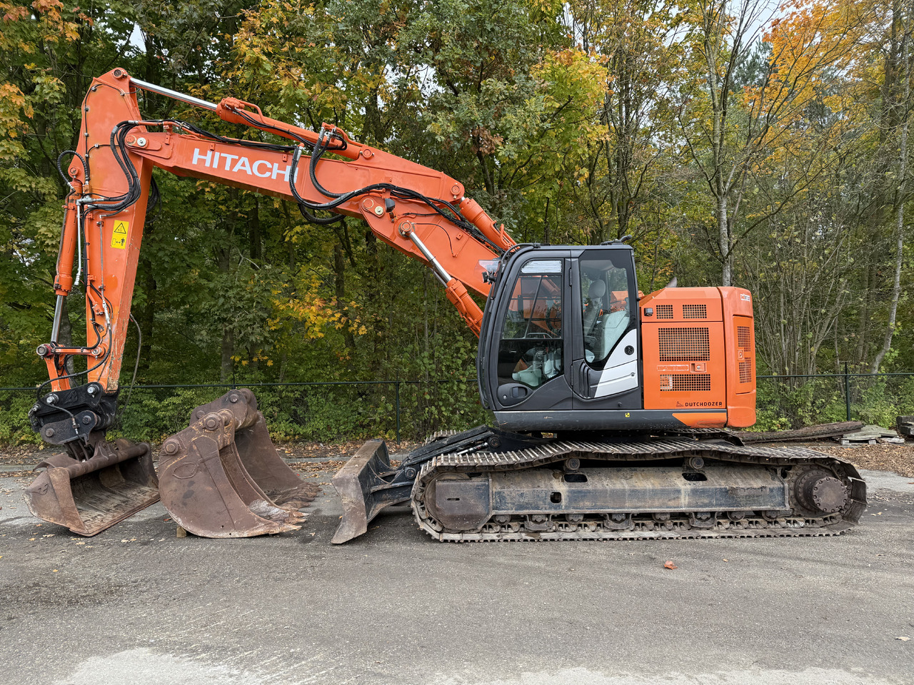 Hitachi ZX225USLC-6 - Pásové rýpadlo: obrázok 2 Hitachi ZX225USLC-6 - Pásové rýpadlo: obrázok 2