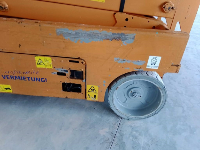 Genie GS 2646 - Samohybná plošiny: obrázok 4 Genie GS 2646 - Samohybná plošiny: obrázok 4